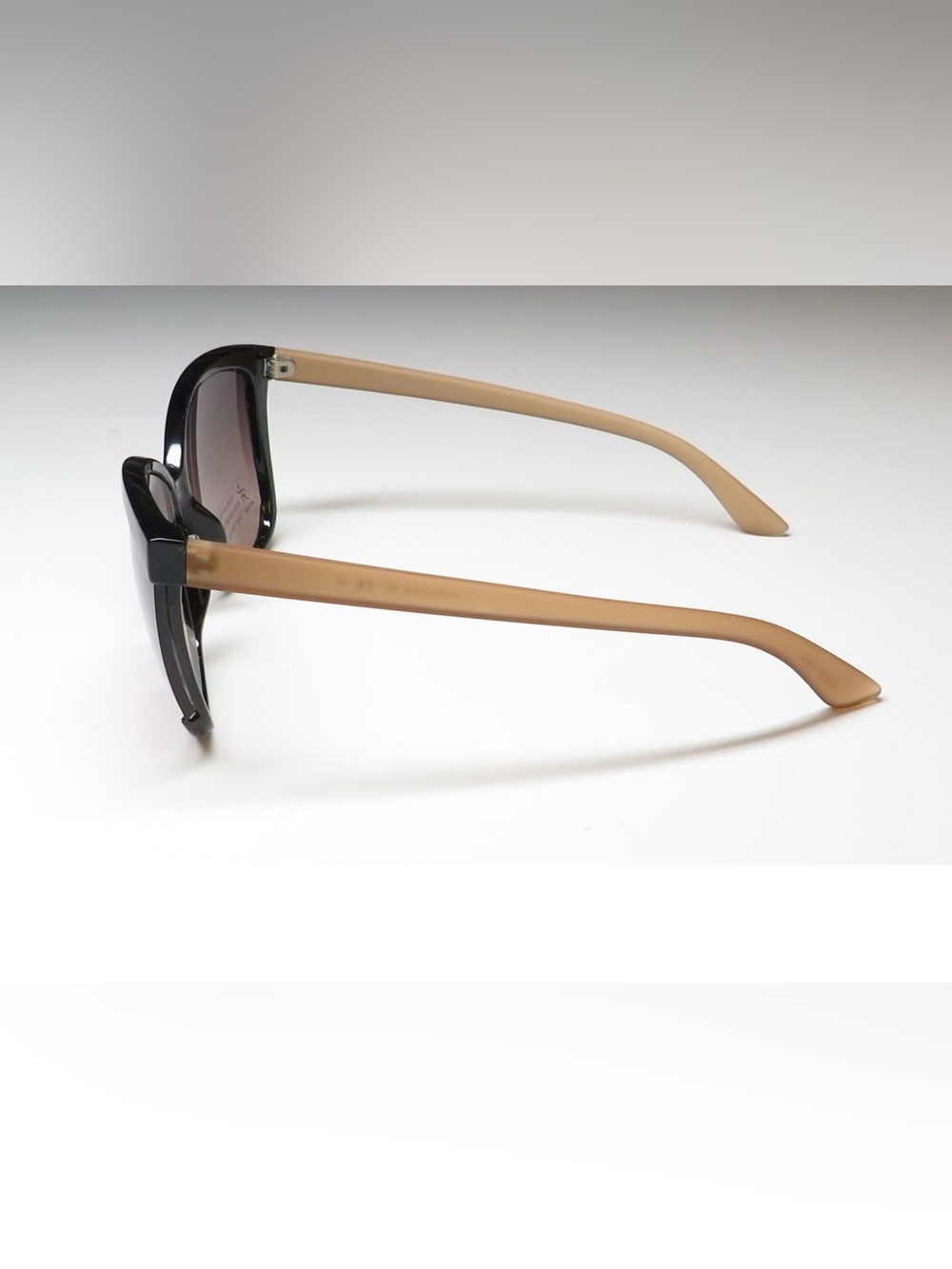 Adrienne Vittadini | 2 Pairs Cat-Eye Sunglasses with 100% UV Protection 🕶️ - Picture 10 of 11
